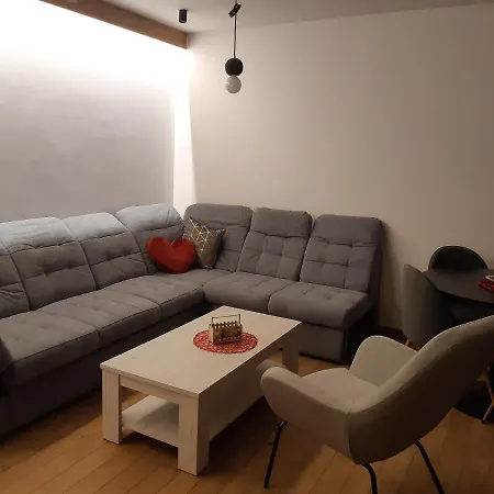 Dvosjed Apartamento