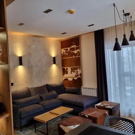 Dvosjed Apartamento *