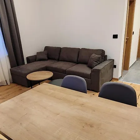 Dvosjed Apartamento